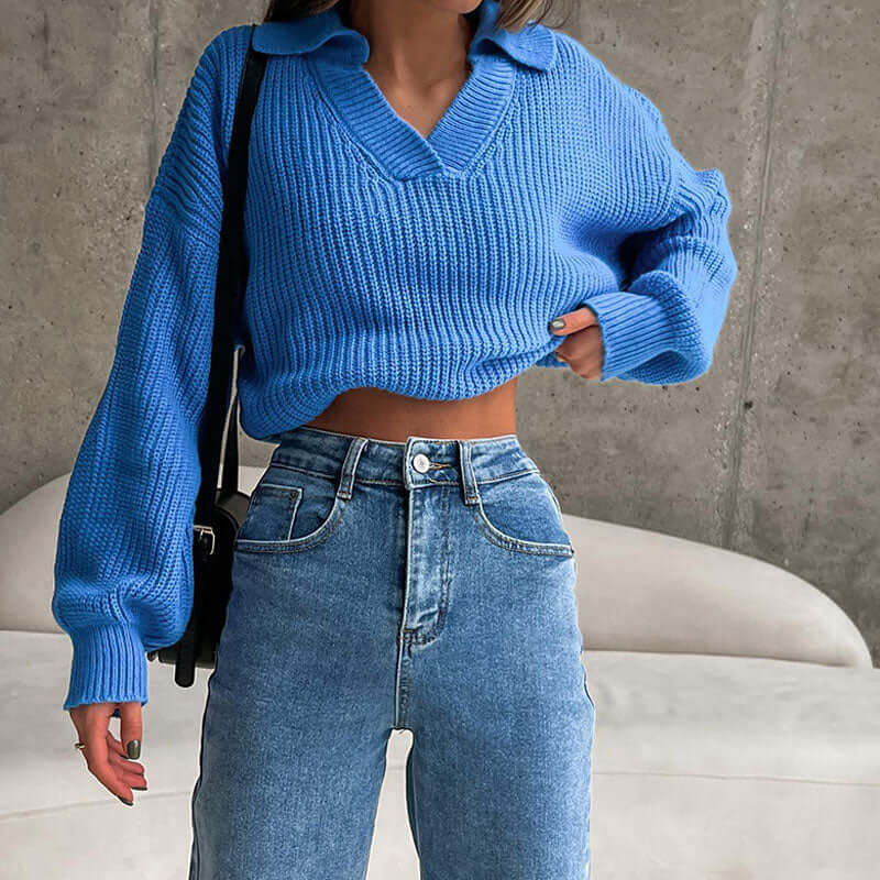 Elegant women's knitted sweater, timeless design for casual or dressed-up looks, offering cozy comfort.