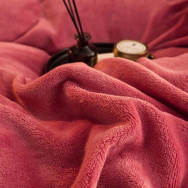 Luxury velvet fleece duvet cover, soft to the touch and designed for ultimate winter comfort.