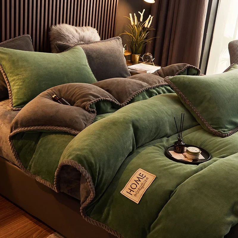 Winter warm velvet fleece duvet set, featuring a plush texture for a cozy bed experience.
