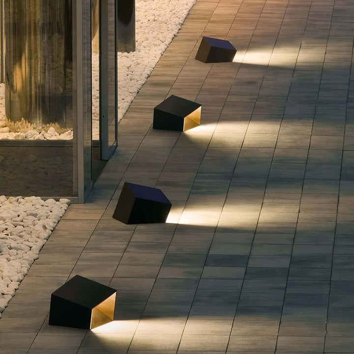 Solar Cube Garden Light - Outdoor LED Lamp