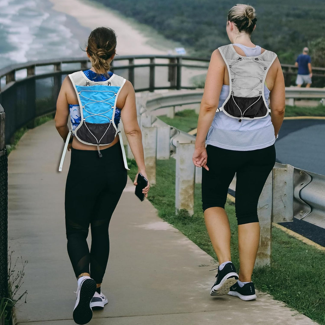 Unisex running vest, adjustable fit, ultra-light design with a 2L hydration bladder.