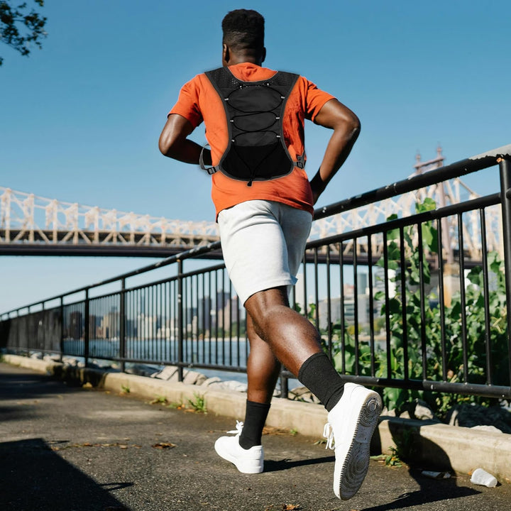 Dravien running vest with 2L hydration, lightweight, designed for long-distance speed.