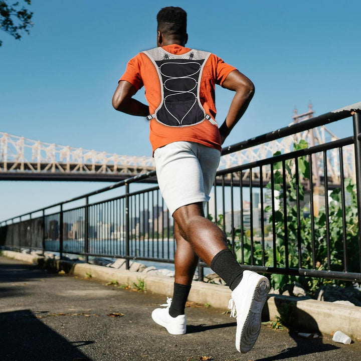 Dravien outdoor hydration vest, 2L bladder, lightweight & multi-functional for adventurers.