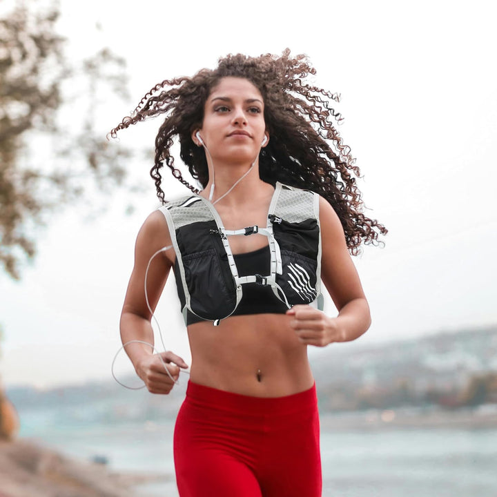 Ultra-light hydration running vest, 2L bladder, Dravien, an essential for every runner.
