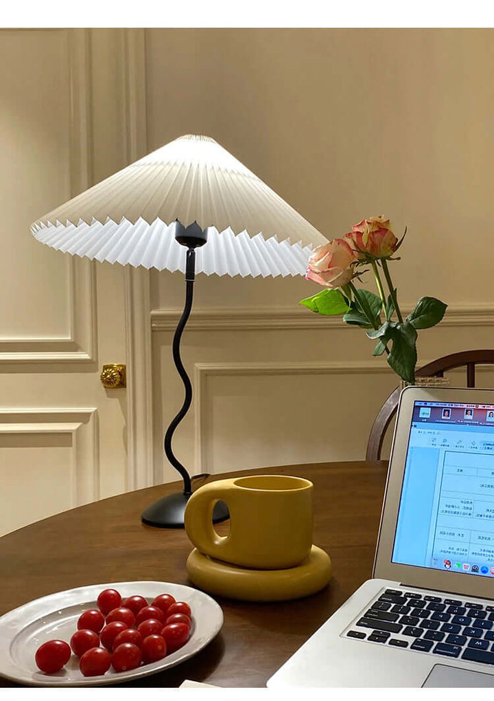 Modern Wavy Table Lamp
