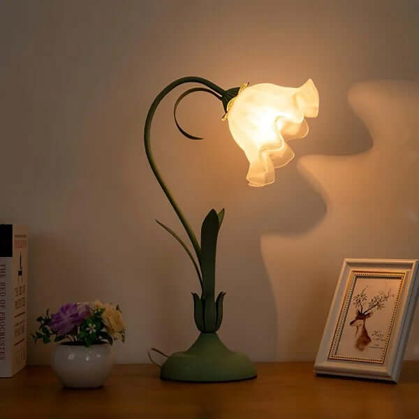 Adjustable Flower Table Lamp
