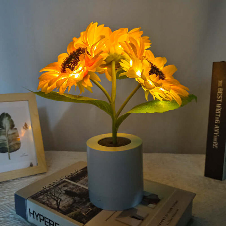 LED Sunflower Lamp - Decorative Table Lamp