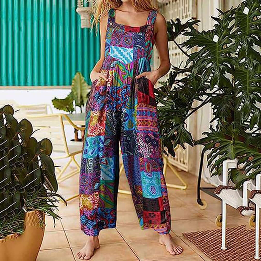 Comfortable women's wide-leg jumpsuit, sleeveless and elegant, a versatile choice for casual or stylish occasions.