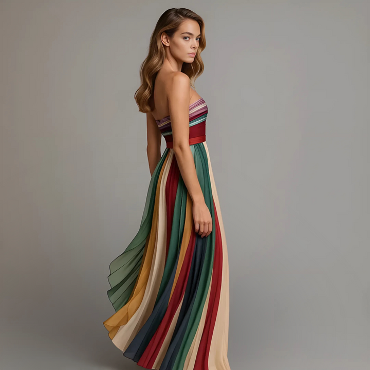 Women's versatile strapless pleated maxi dress with elegant flow, perfect for beach, vacation, or parties.