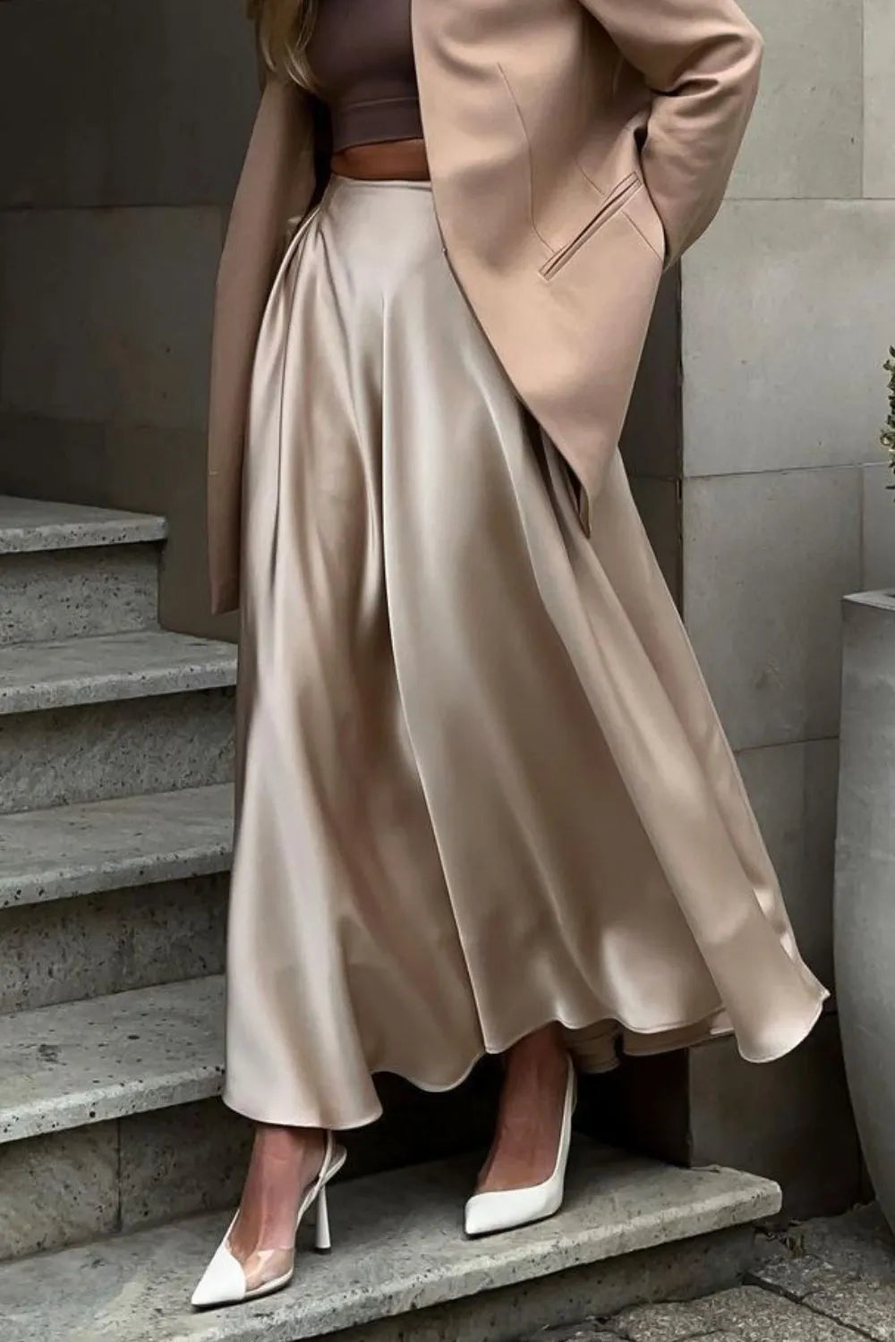 Elegant flowy maxi skirt for women, perfect for versatile fashion and chic summer styles.