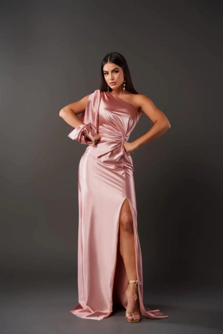 Luxurious women's formal one-shoulder maxi dress, elegant evening wear for special events.