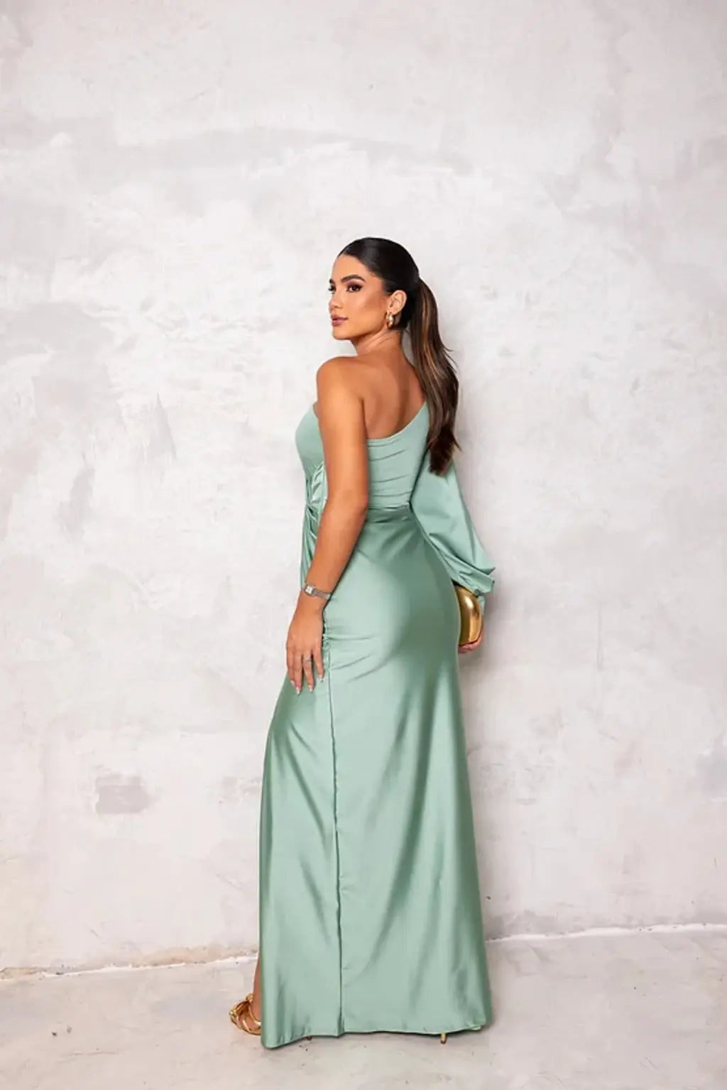 Stylish women's party maxi dress, one-shoulder design, perfect as a formal evening gown.