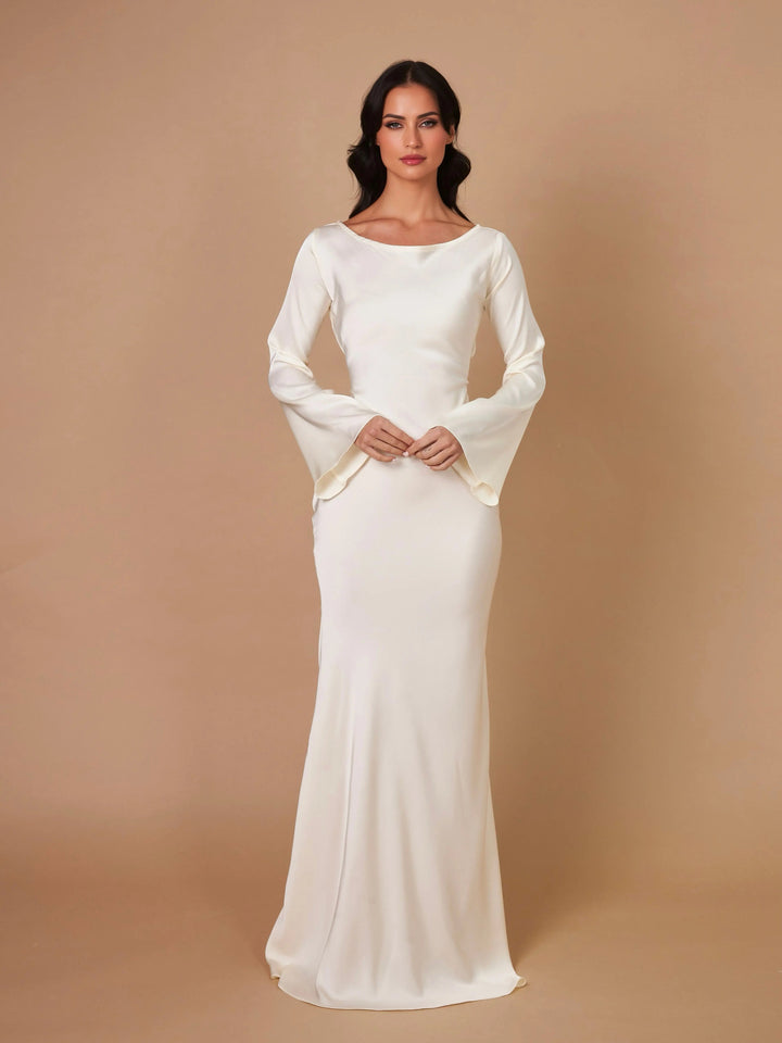 Stylish long sleeve maxi dress for women, an elegant formal evening gown perfect for special occasions.