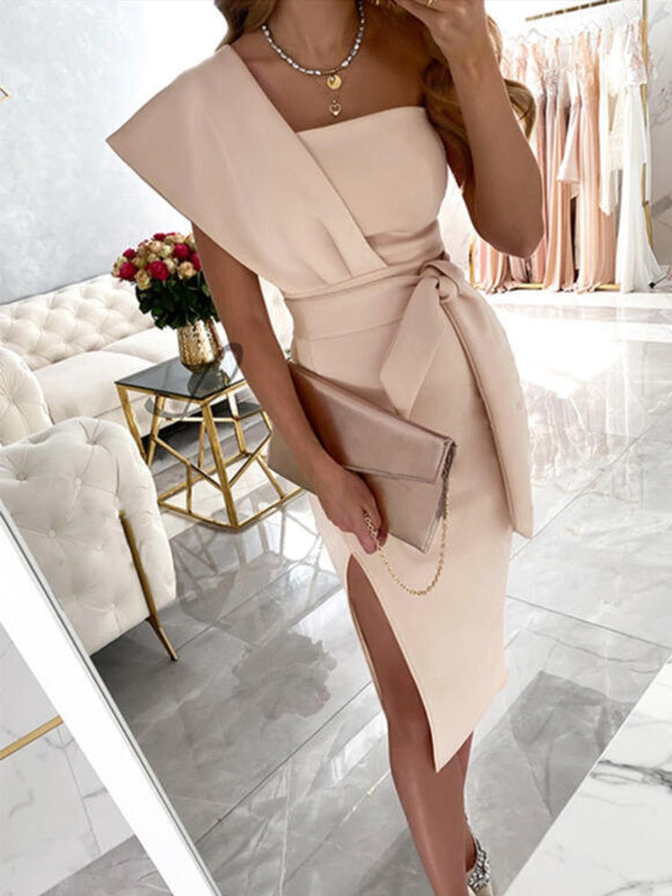 Long elegant women's one-shoulder evening dress featuring a stylish slit, perfect for formal occasions.