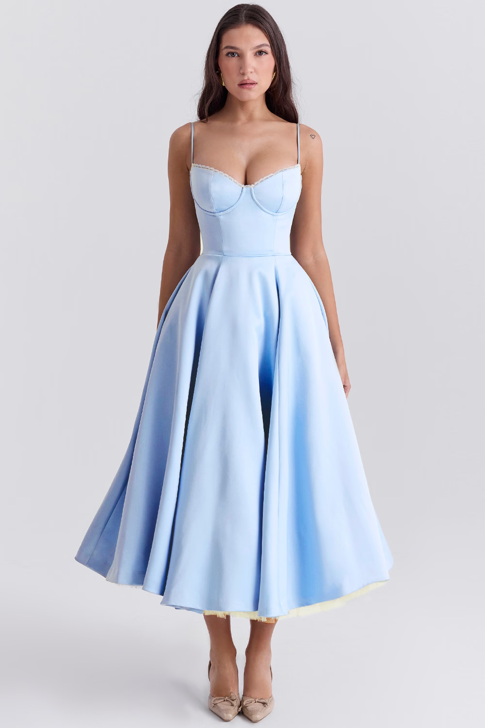 Classic elegant women's midi dress, featuring a flattering vintage silhouette.