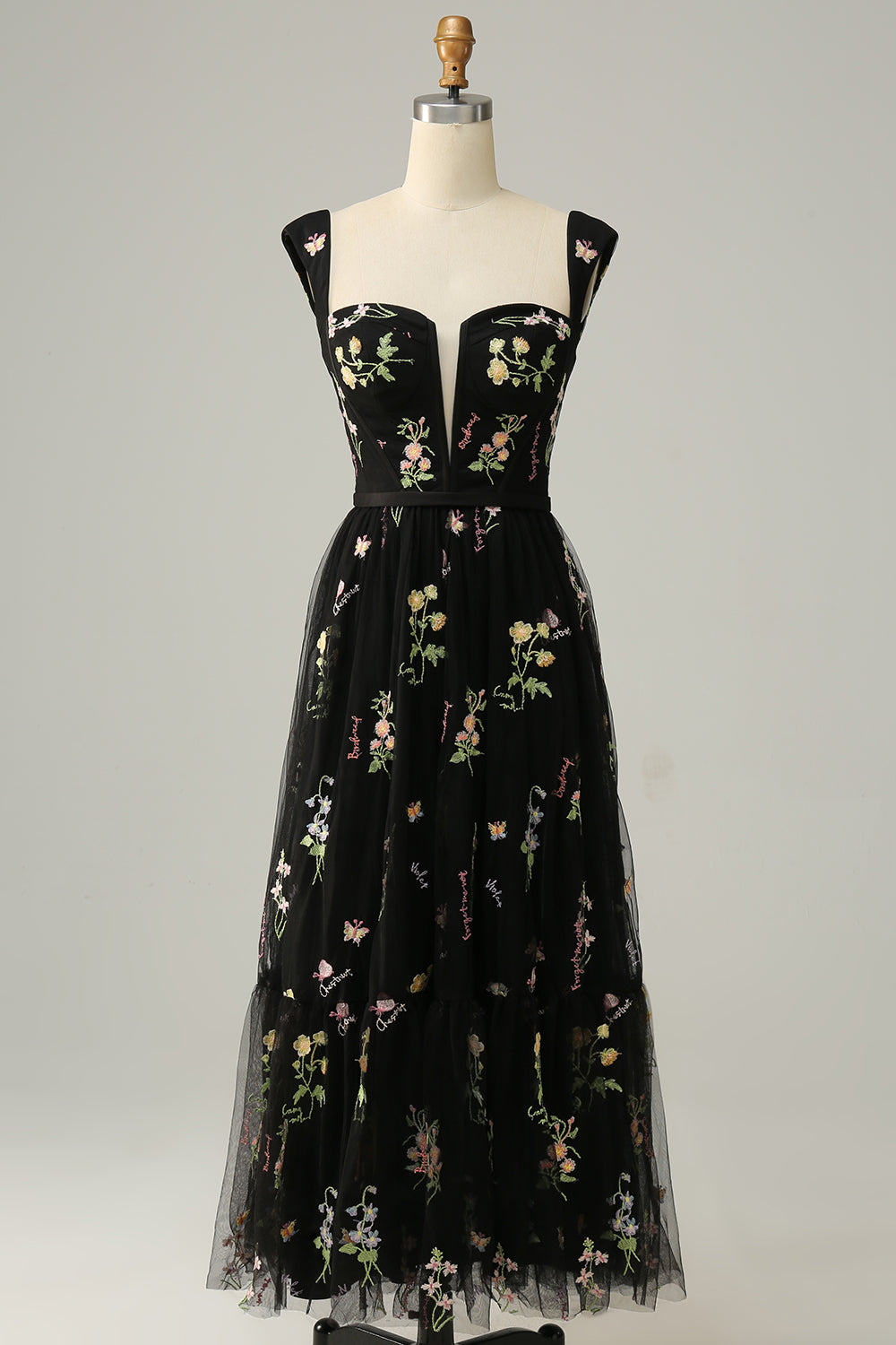 Chic A-Line ball gown for women, featuring detailed embroidery; ideal for proms & formal parties.