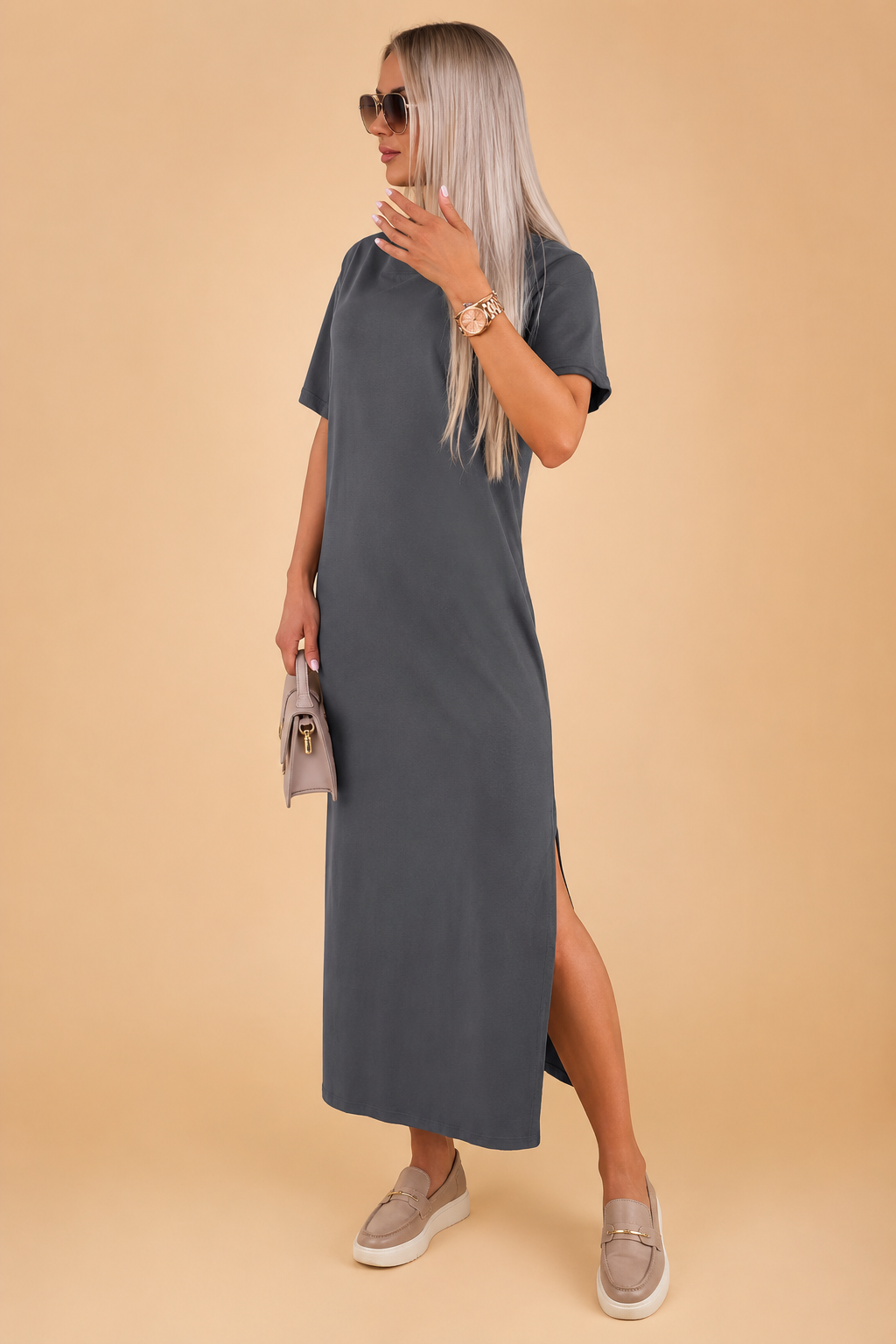 Stunning women's batwing sleeve maxi dress. An elegant, flowy long dress for chic evening and special occasion wear.