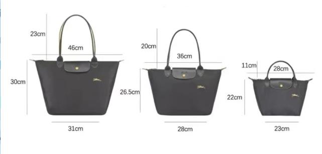 Classic women's shoulder bag in synthetic leather, an elegant crossbody handbag with a comfortable adjustable strap.