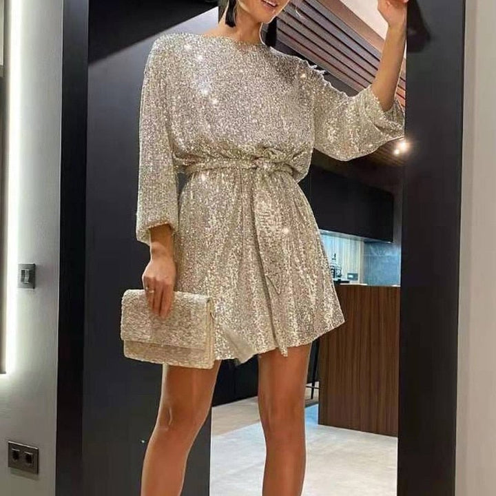 Versatile Clara women's flowy party dress, loose fit, ideal for summer evenings & cocktails. Chic and elegant.