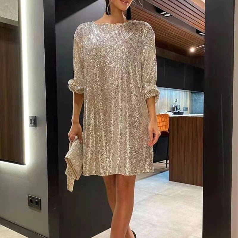 Versatile women's flowy party dress with loose fit. Chic summer fashion, elegant for various occasions.
