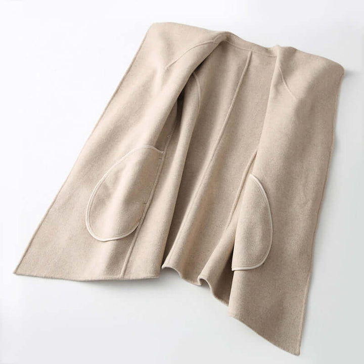 Stylish women's fitted double-breasted jacket, perfect as a tailored blazer for chic business attire.