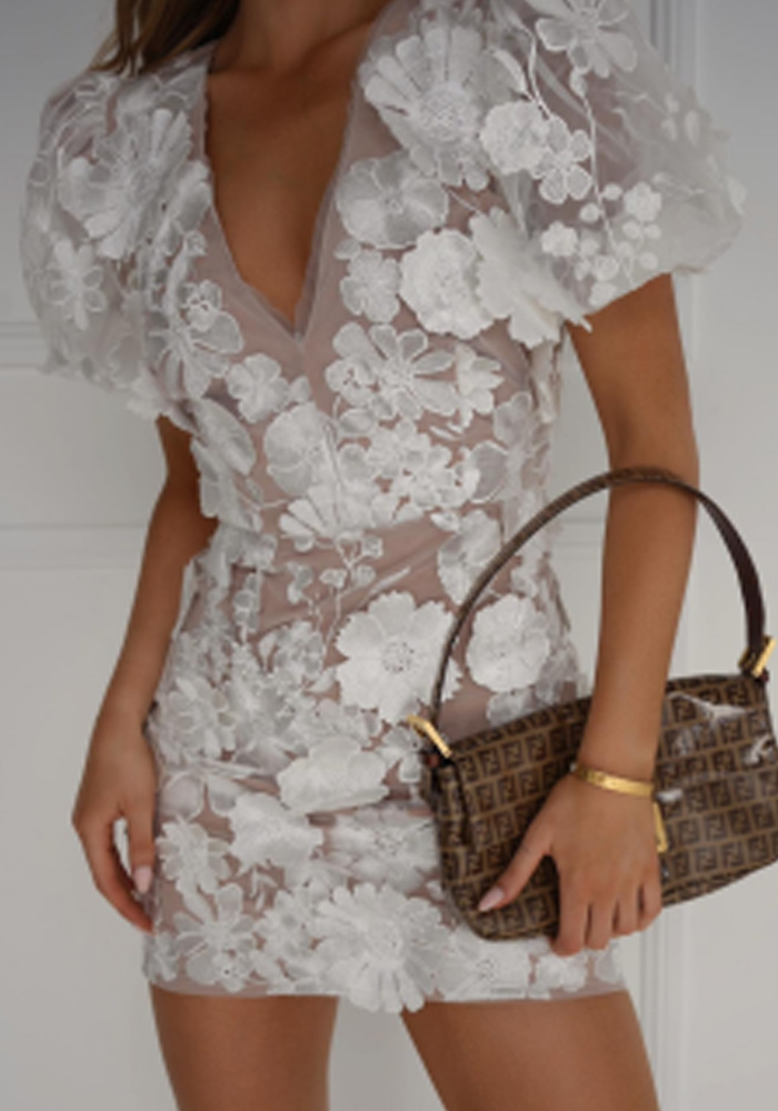 New elegant women's floral mini dress for spring & summer. Perfect party dress or casual wear. Short sleeve, chic.
