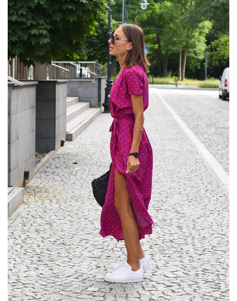 Women's elegant floral V-neck wrap midi dress. Flattering silhouette, ideal for summer parties & holidays.