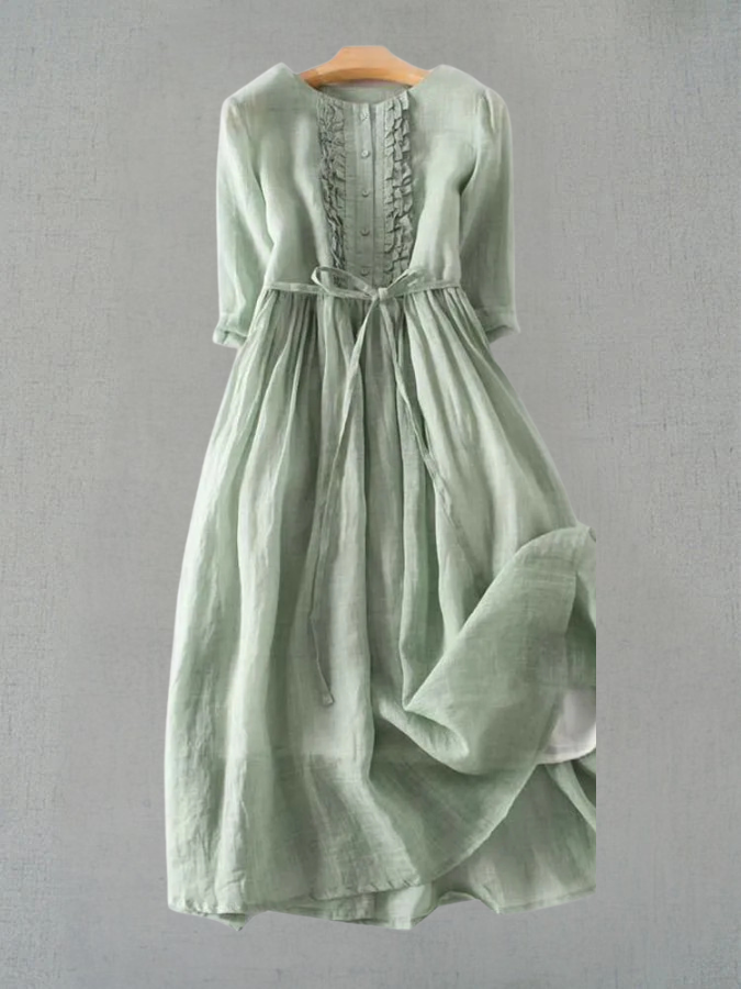 Elegant women's floral vintage style dress, perfect for summer parties or classic fashion events.