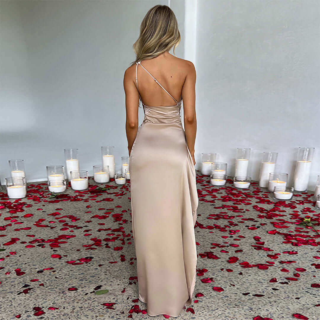 Flowy women's elegant satin maxi dress, suitable for special occasions, parties & formal events. Long evening gown.