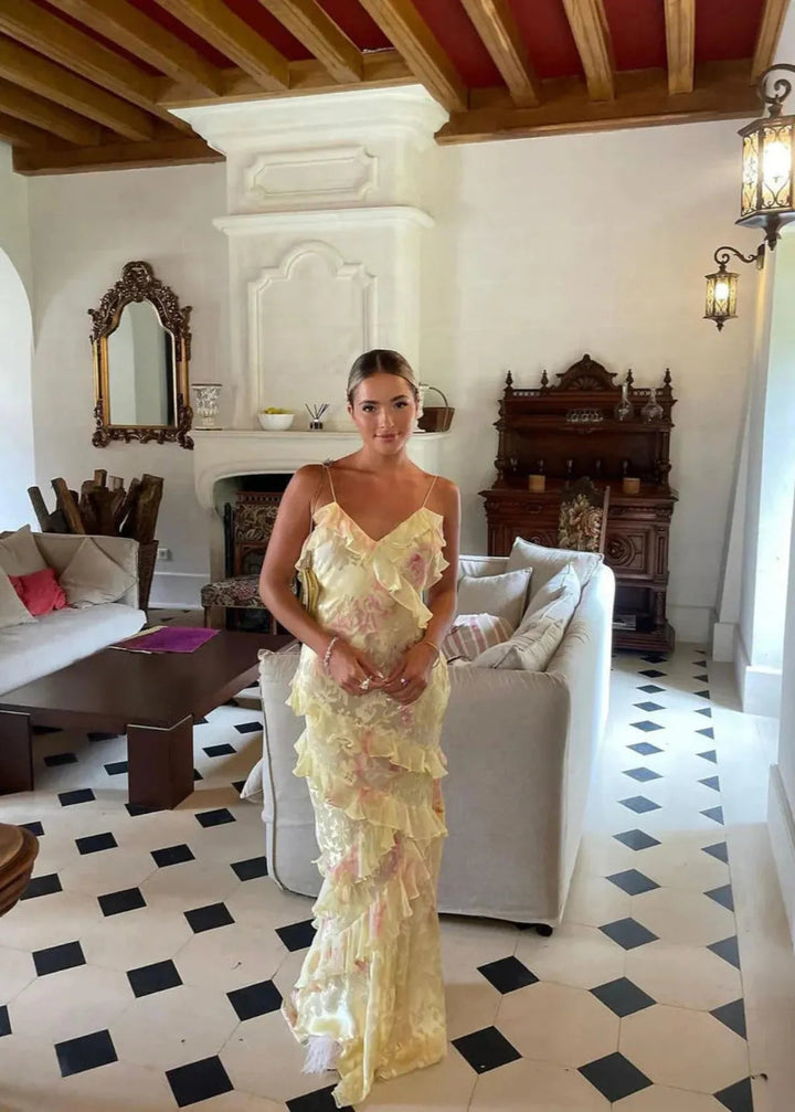 Feminine floral maxi dress for women, flowy and elegant, great for summer vacations.