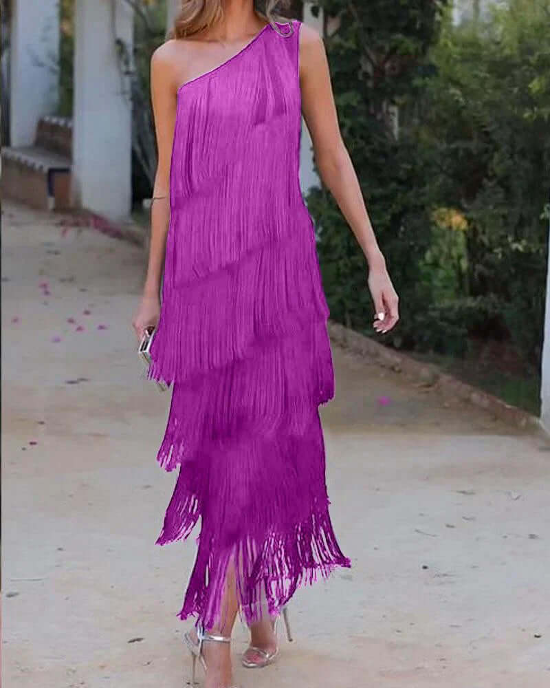 Comfortable women's casual flowy summer dress. Elegant design, perfect for beach days or vacation outfits.