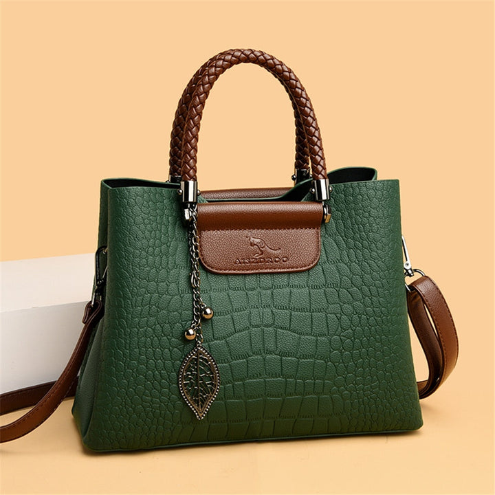 Luxury women's leather shoulder bag. Elegant designer style purse, perfect for daily use & organized essentials.