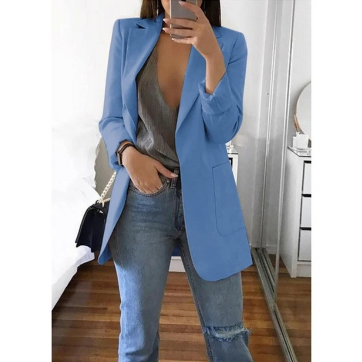 Elegant women's long blazer for versatile business casual & stylish workwear. Perfect chic outerwear.