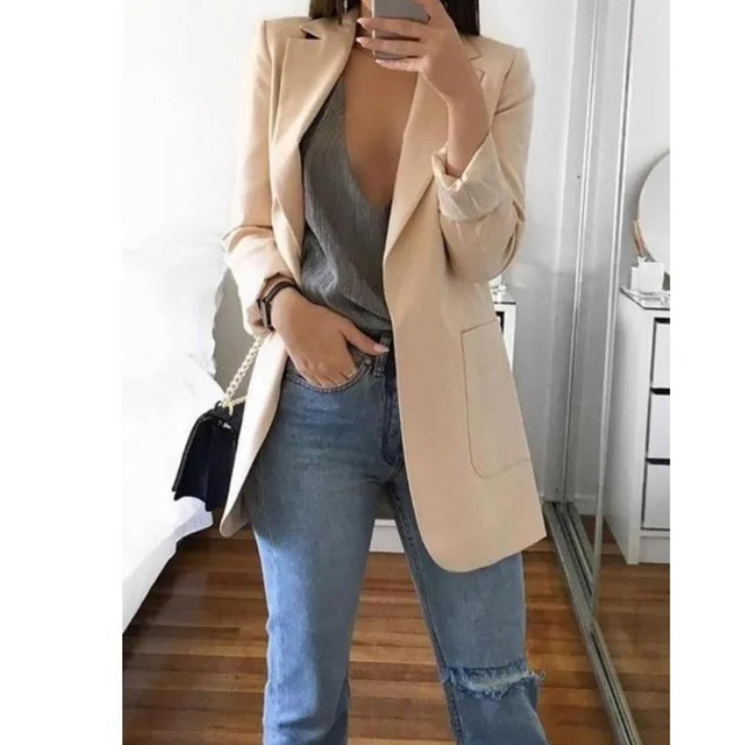 Professional women's long blazer, ideal for elegant business casual workwear. Versatile & stylish outerwear.