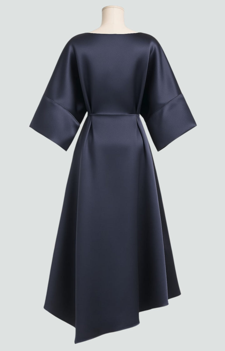 Fashionable women's long maxi dress, an elegant choice for versatile wear, from formal events to summer outings.