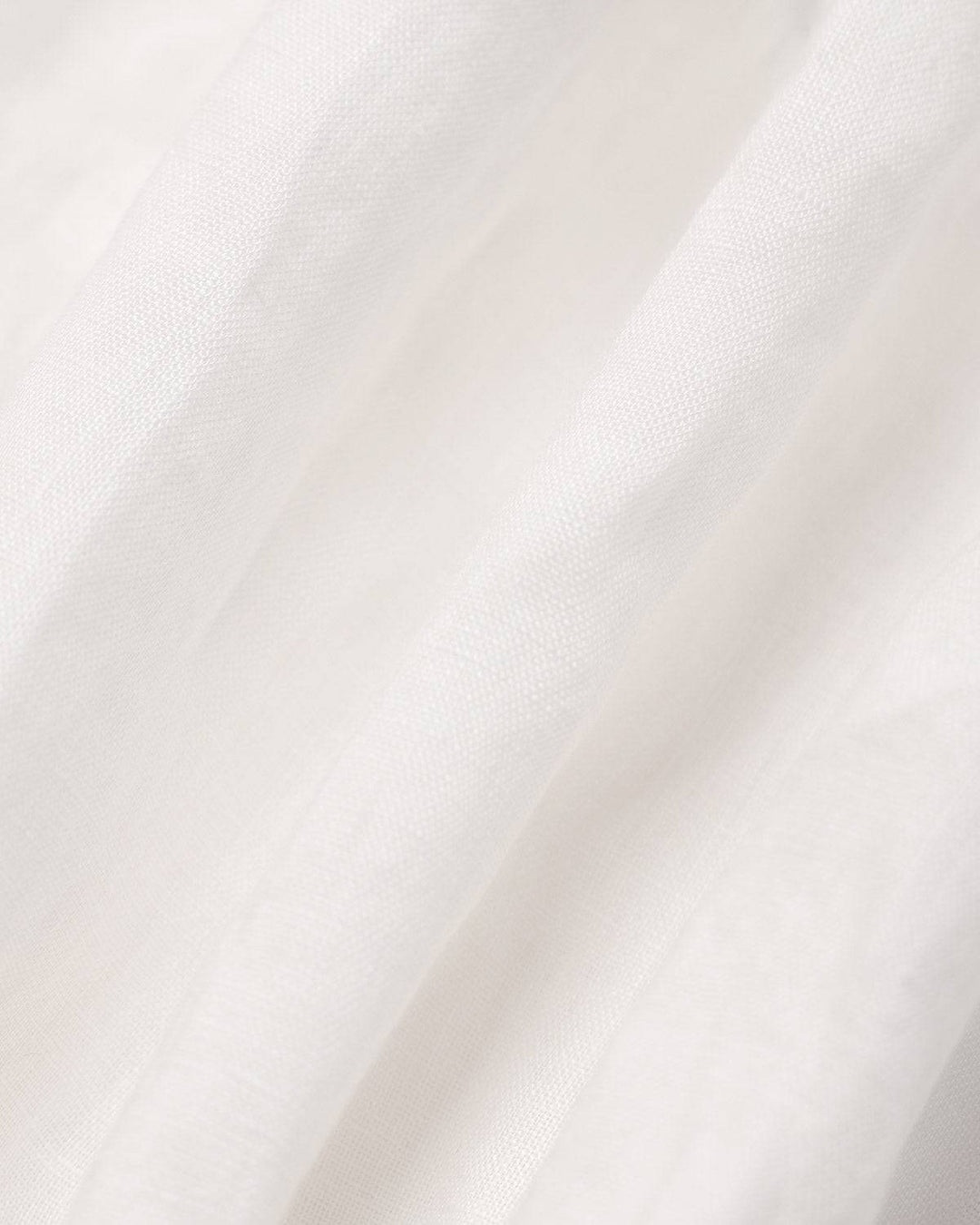 Beautiful women's formal midi dress featuring elegant puff sleeves, suitable for weddings and special events.