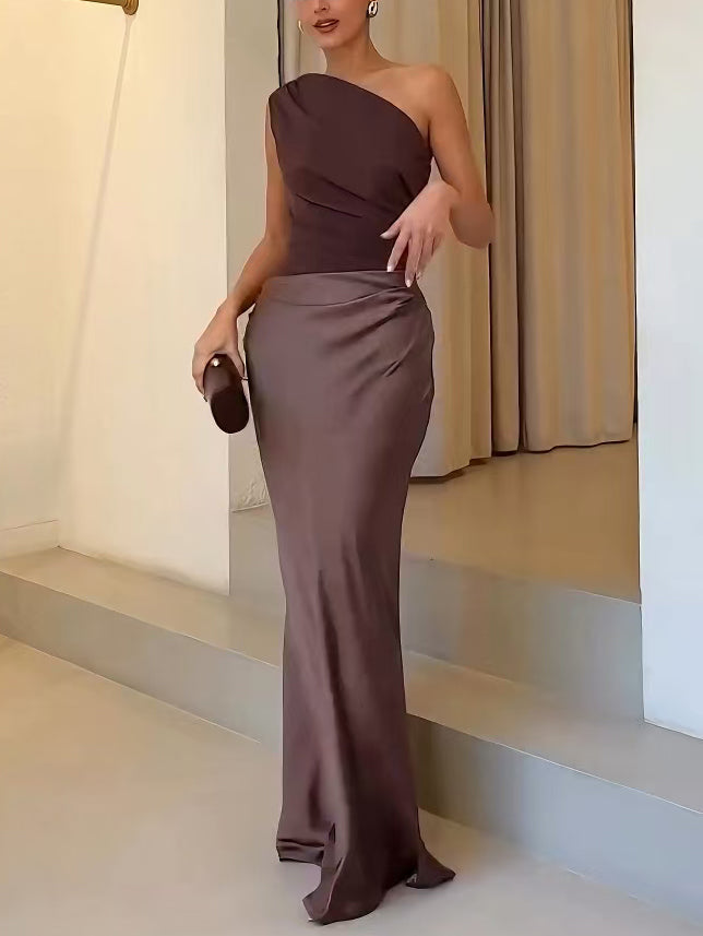 Chic women's pleated one shoulder party maxi dress, ideal for celebrations & evening events.