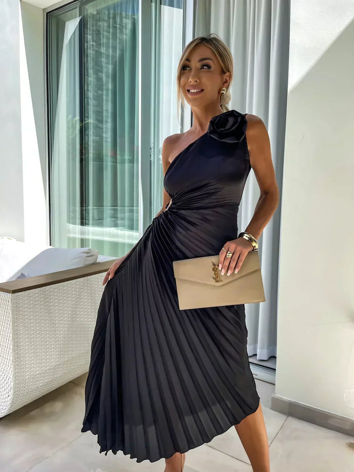 Versatile women's pleated one-shoulder midi dress, suitable for special occasions, cocktail parties & evening.