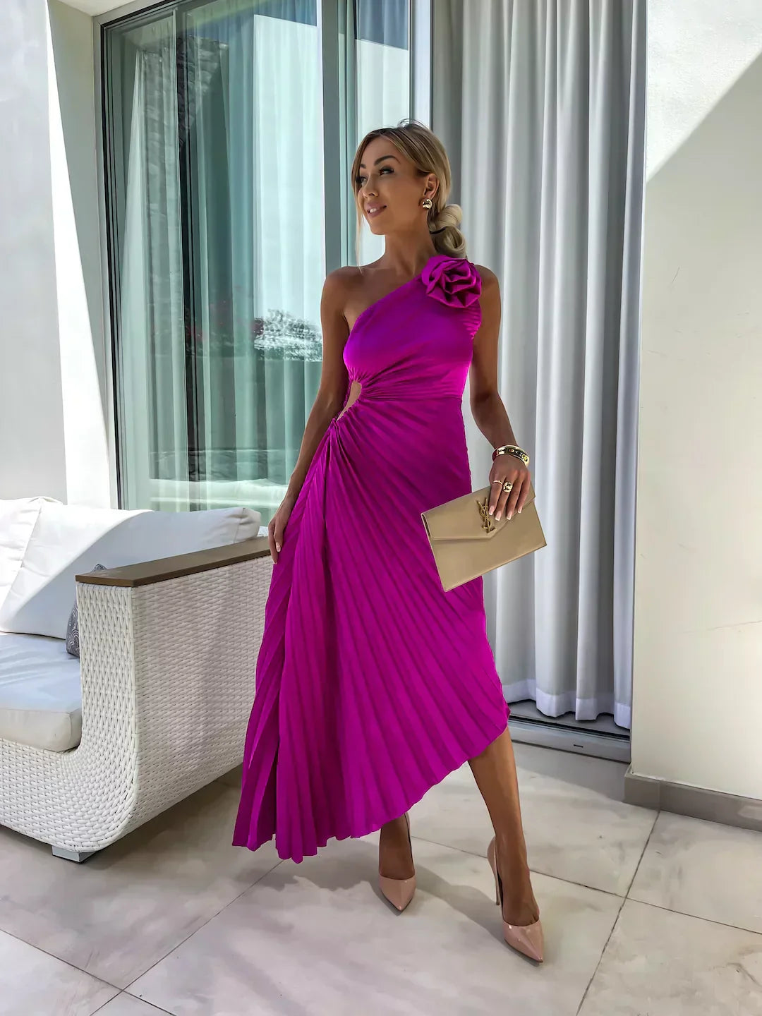 Glamorous women's one-shoulder pleated midi dress, ideal for evening gowns, parties, and formal celebrations.
