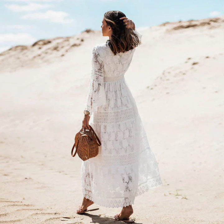 Versatile women's long-sleeved boho dress, elegant & artistic, offering comfortable, flowing style for casual chic.
