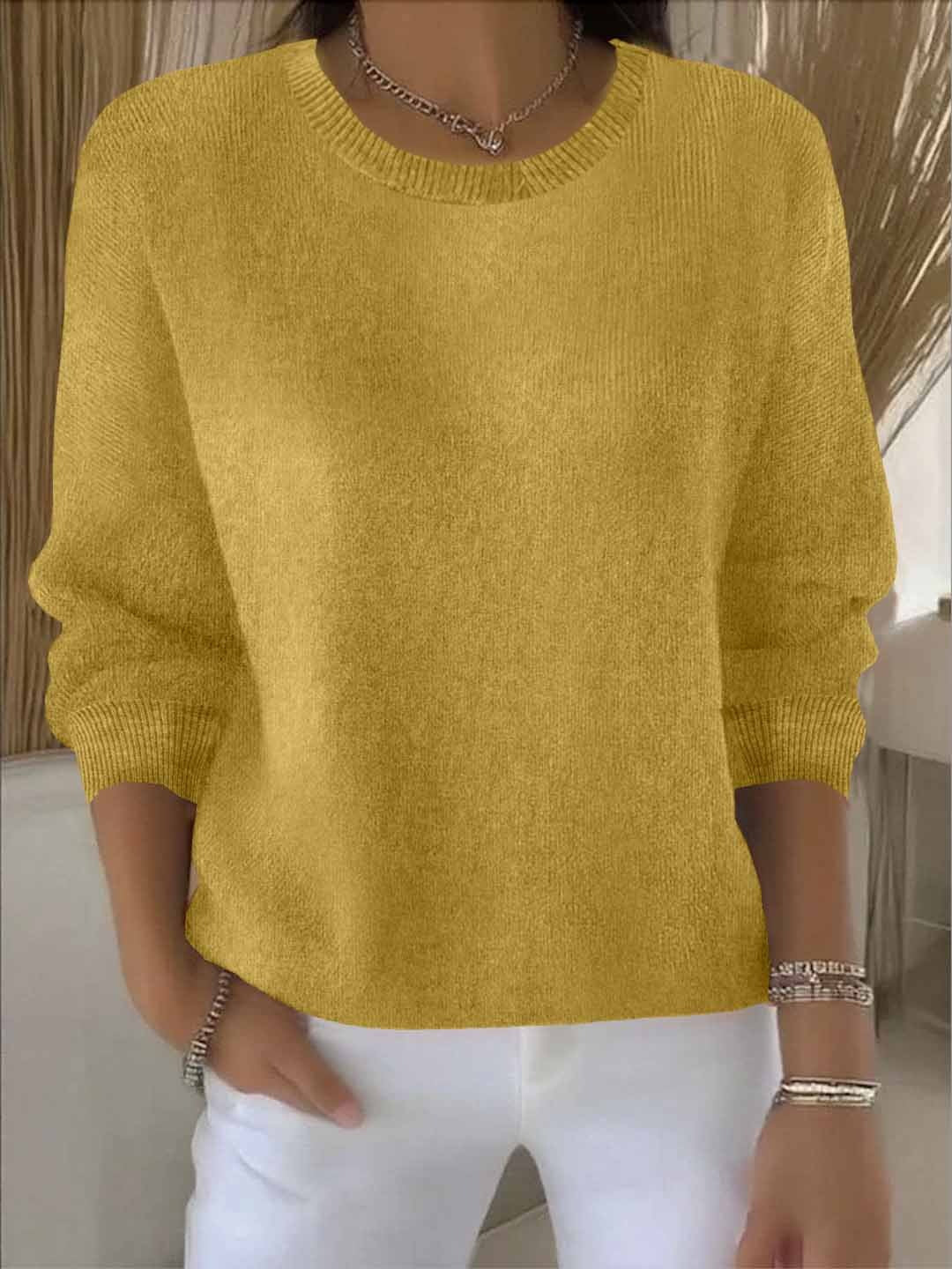 Elegant women's pullover sweater, perfect for cozy autumn & winter style.