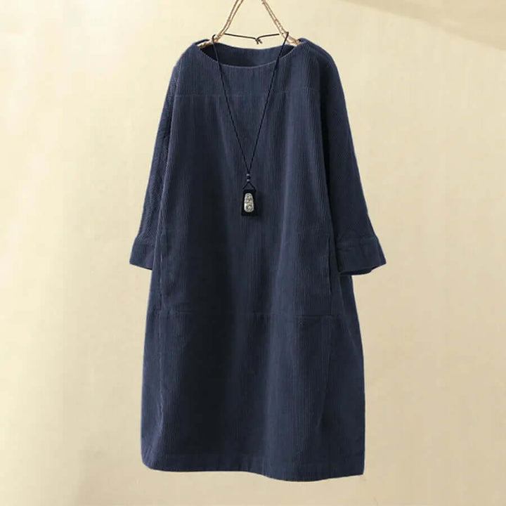 Chic women's vintage inspired swing dress. Elegant party & formal occasion wear, a beautiful midi dress.