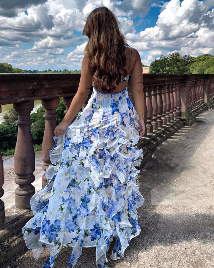Playful women's floral ruffle dress with an elegant style, ideal for summer evenings or chic outfits.