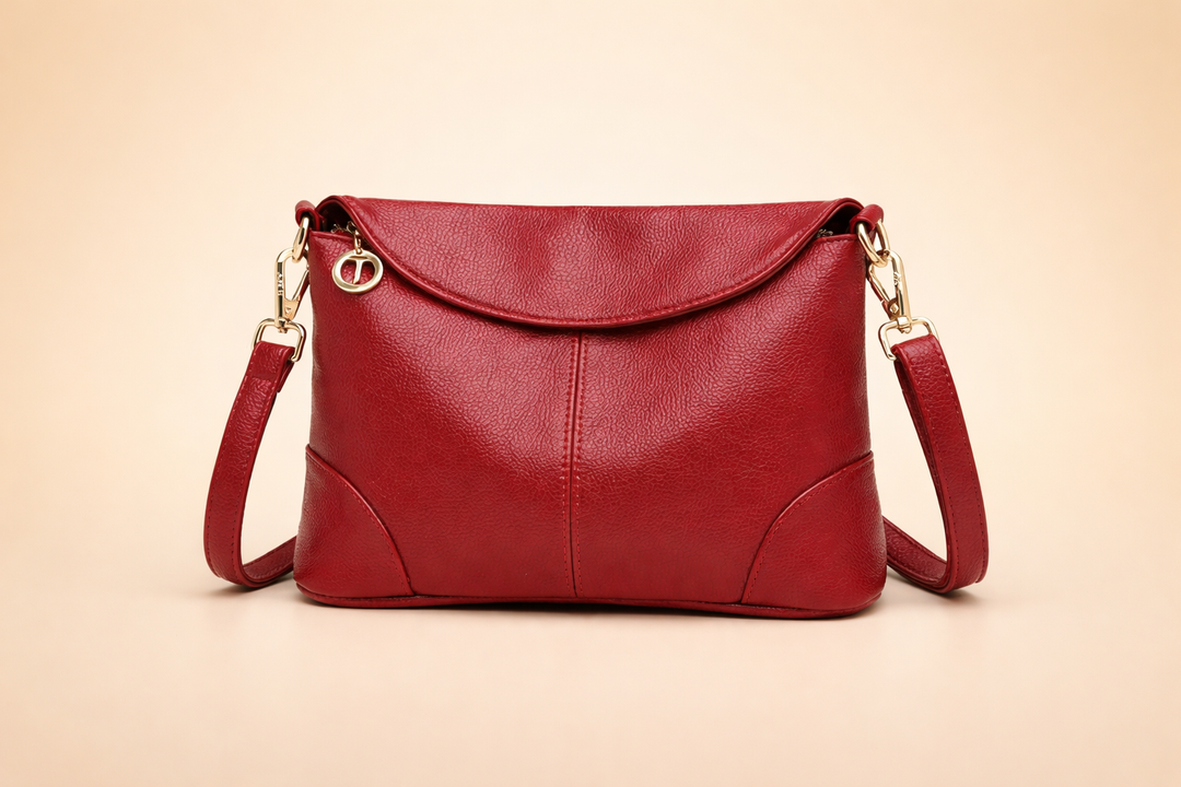Elegant women's handbag, a stylish everyday shoulder bag. Versatile fashion accessory for any outfit.