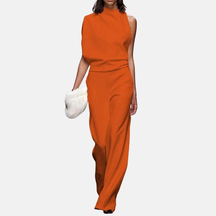 Chic women's sleeveless wide-leg jumpsuit, elegant formal wear for parties. Comfortable & modern solid color style.