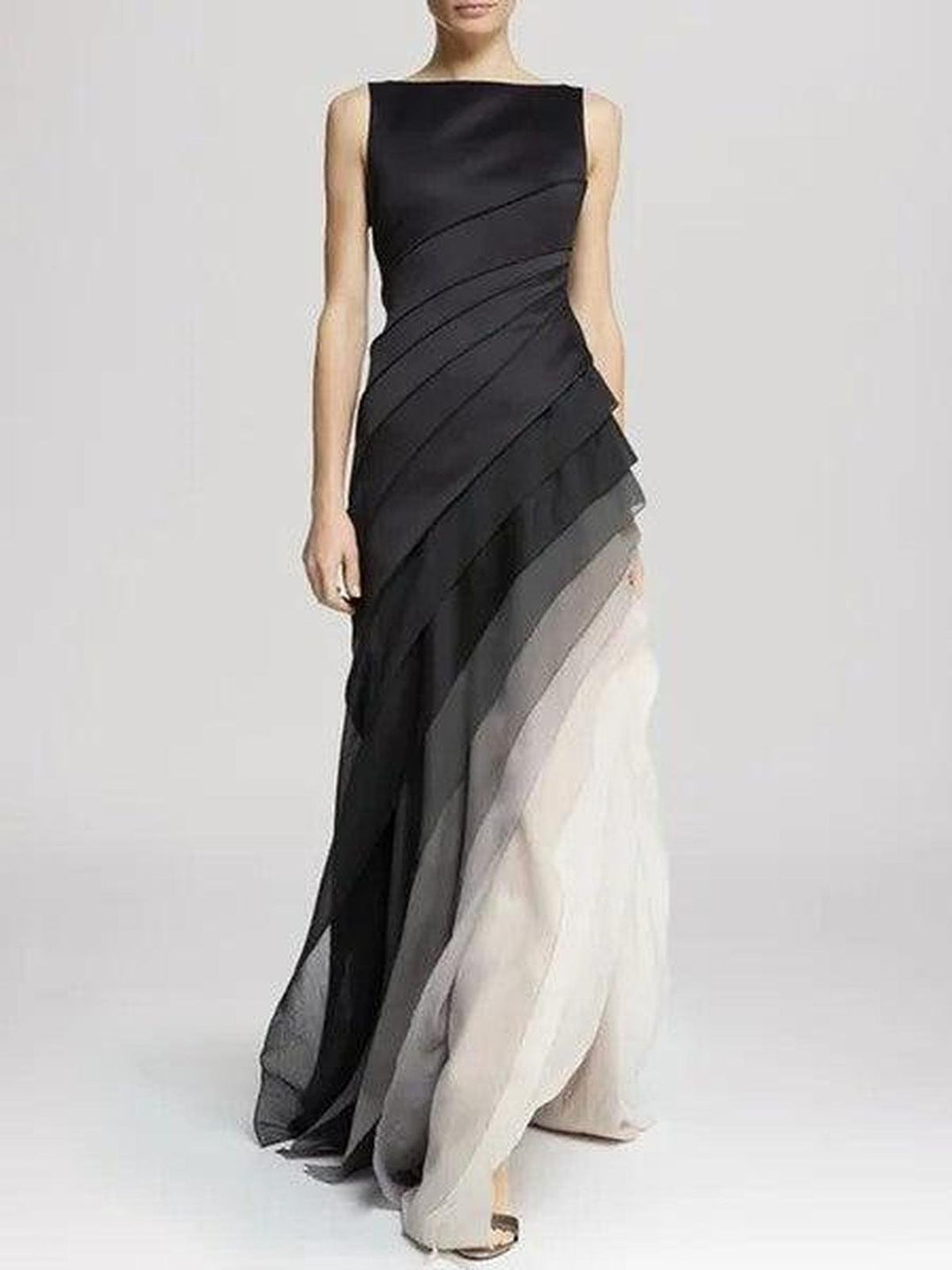 Chic women's sleeveless maxi dress, a sophisticated evening gown for formal events and special occasions.