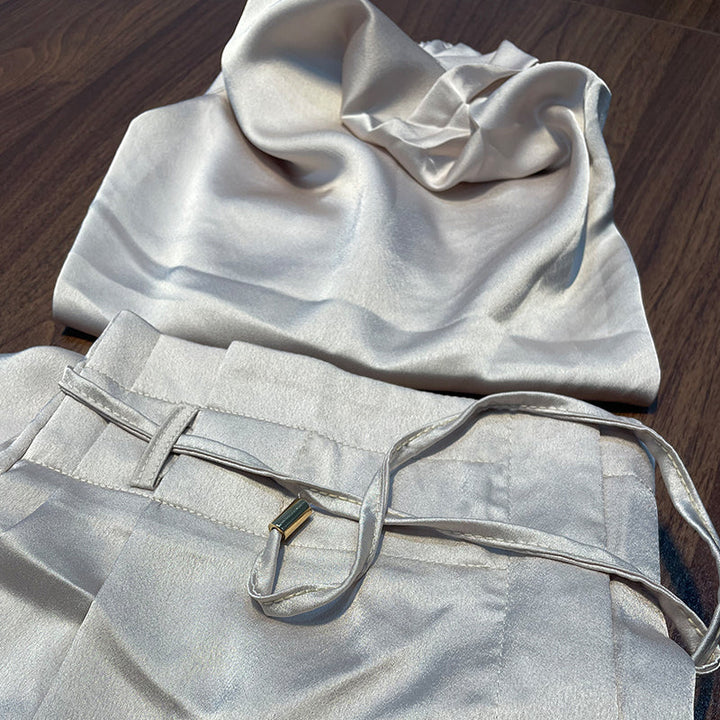 Women's elegant linen blend two-piece set, ideal for versatile summer fashion & comfort.