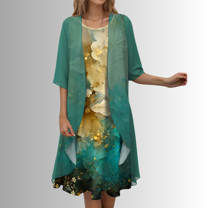 Stylish 2-piece women's outfit in a vibrant floral print, offering effortless fashion for elegant summer occasions.