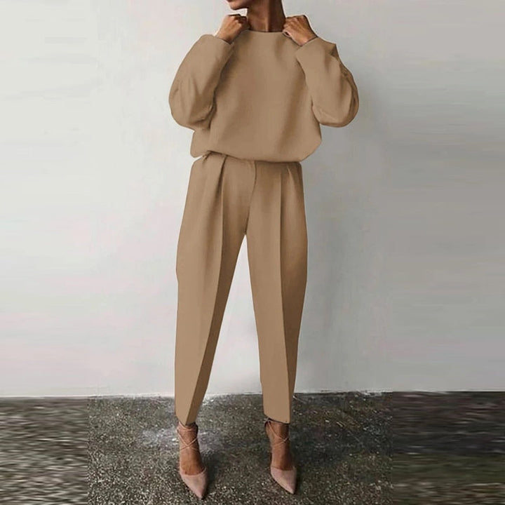 Comfortable women's two-piece suit, a versatile and stylish matching outfit for elegant office or relaxed casual wear.