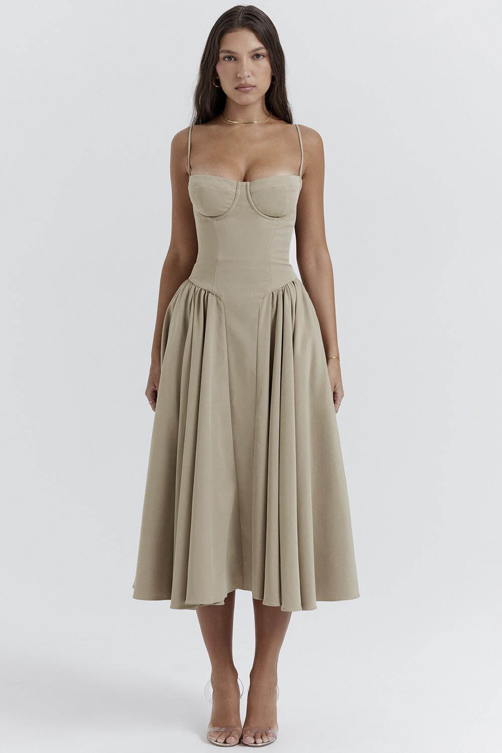 Comfortable women's vintage midi dress, versatile retro style for summer and parties.